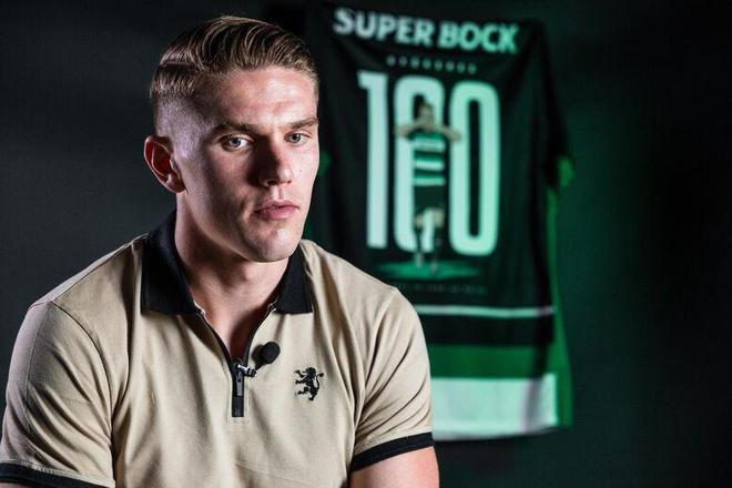 育总监贝拉 育总监贝拉